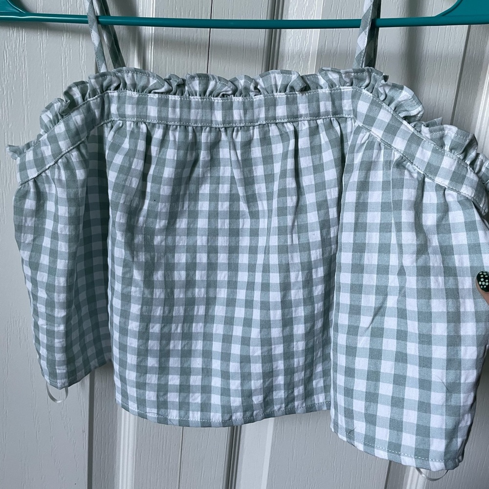 Cutest summer gingham pattern top